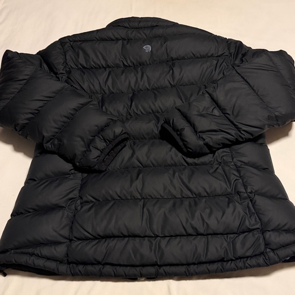 Women’s Mountain Hardwear Black Puffer Jacket - Picture 5 of 6